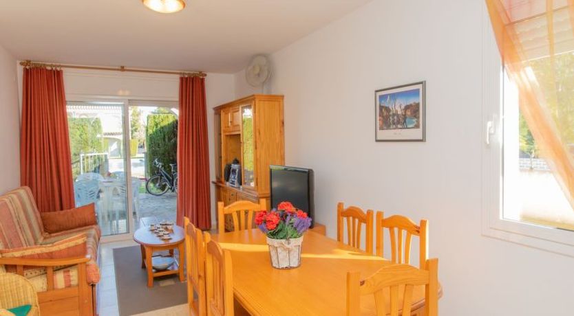 Photo of Residencial Eurosol de los Monteros Apartment 6