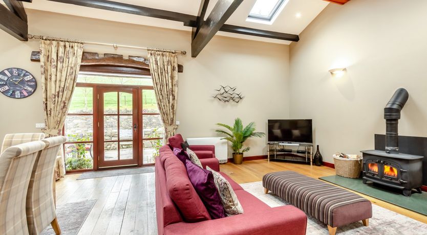 Photo of Hill Side Barn