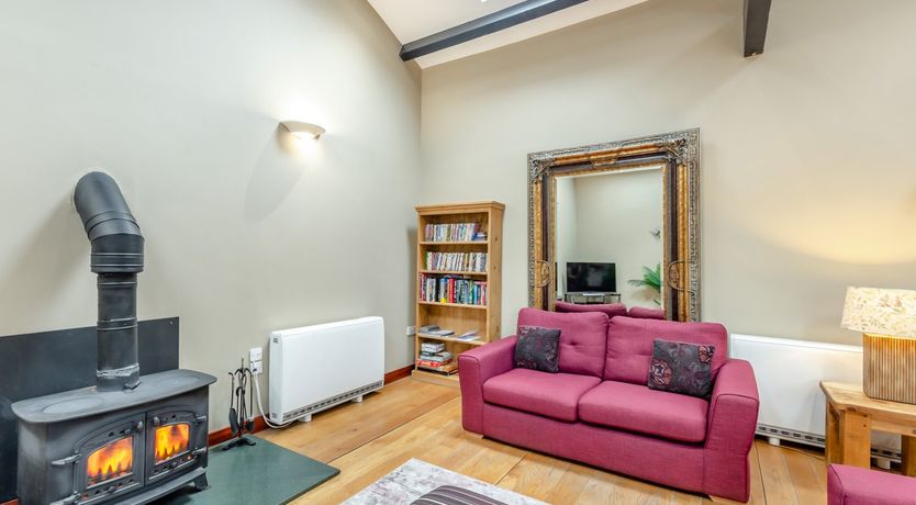 Photo of Hill Side Barn