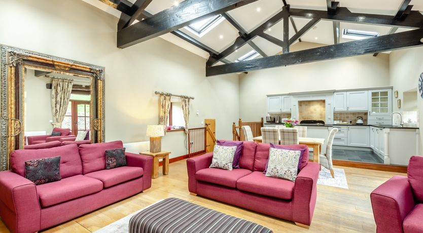 Photo of Hill Side Barn