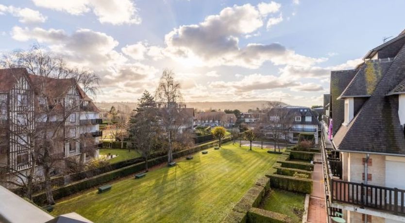 Photo of Marie Antoinette Apartment 4