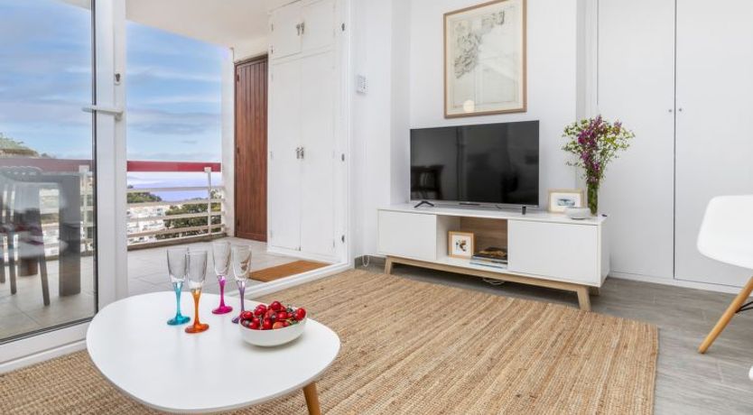 Photo of Garbi Salions