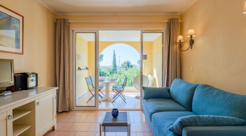 Photo of Les Calanques Spa Thalassothérapie Apartment 4