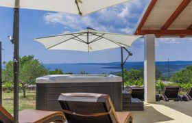 Casa Di Nelo Holiday Home