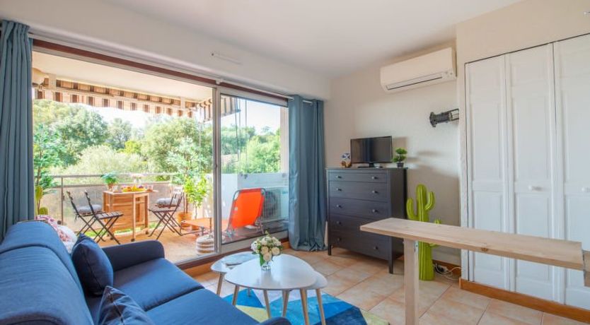 Photo of de Cavalaire