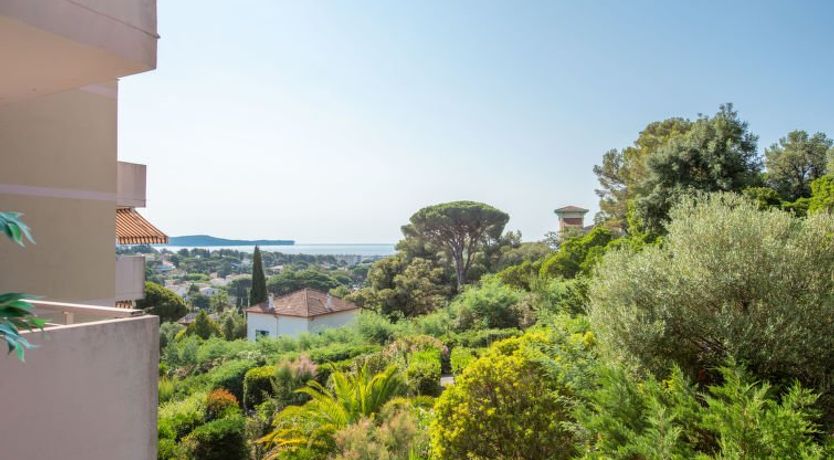 Photo of de Cavalaire