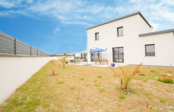 Les Agapanthes Holiday Home