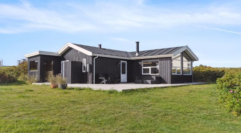 Photo of "Marjanna" - 350m from the sea