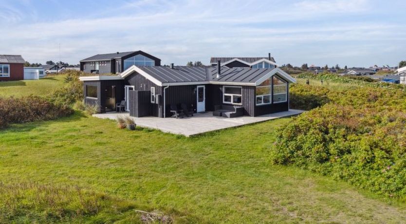 Photo of "Marjanna" - 350m from the sea