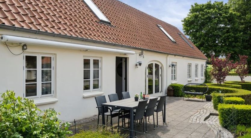 Photo of "Malinda" - 500m from the sea