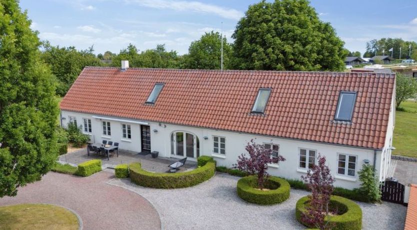 Photo of "Malinda" - 500m from the sea