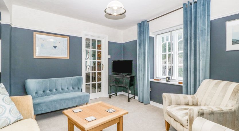 Photo of Oxford House