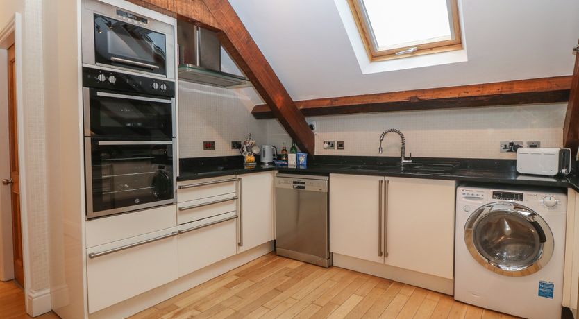 Photo of Apartment 2, Gorwel Glas