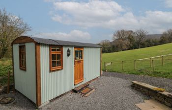 Rabbit Hill Hut Holiday Cottage