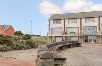 7 Min Y Traeth Holiday Cottage