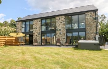 Pen-Y-Bryn Holiday Cottage