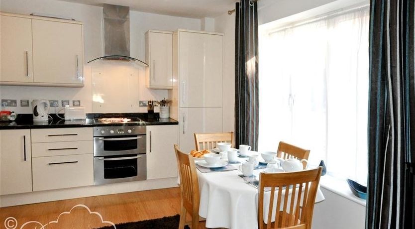 Photo of Admiral's Quarter Apartment 5