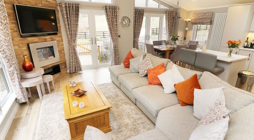 Photo of 8 Waterside Wood