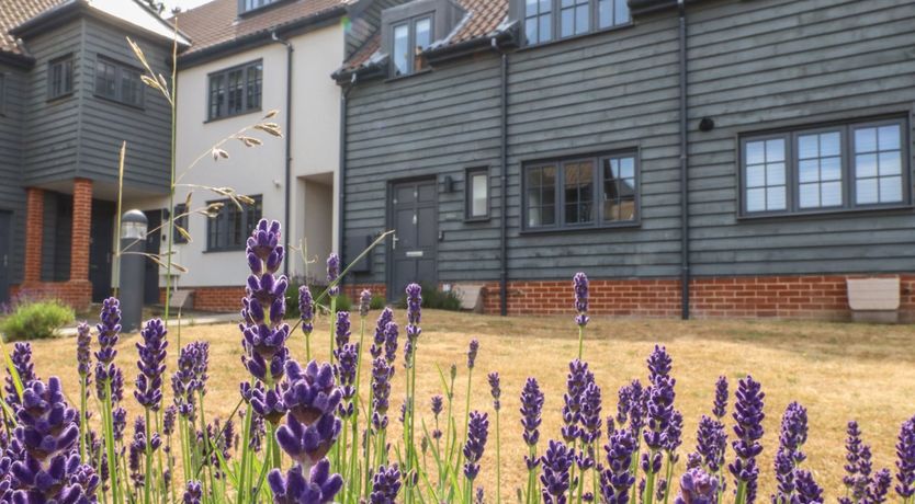 Photo of 9 Oaks Court