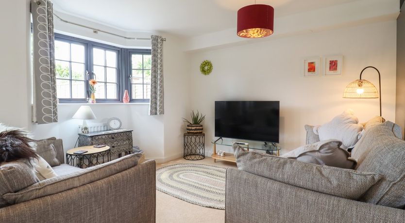 Photo of 9 Oaks Court