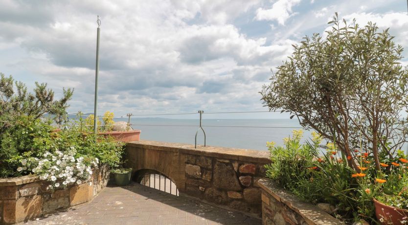 Photo of Sundial House