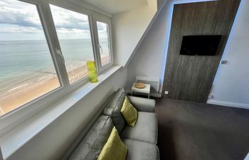 10 Beach View @ Beaconsfield House Apartment