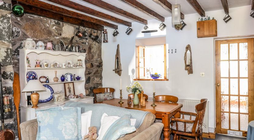 Photo of 6 Maen Y Wern