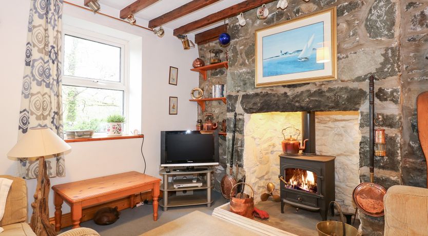 Photo of 6 Maen Y Wern