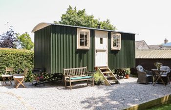 Shepherd's Hut Holiday Cottage