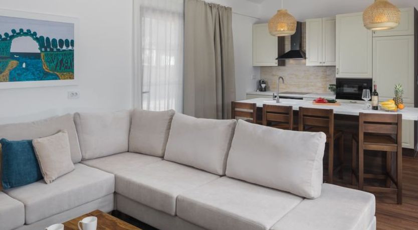 Photo of Luxury Bay Villa with private hot tub Villa 5