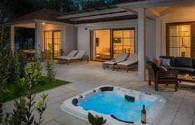 Photo of luxury-bay-villa-with-private-hot-tub-villa-3