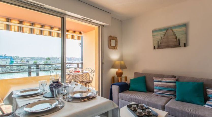 Photo of Les Terrasses Notre Dame du Port Apartment 8