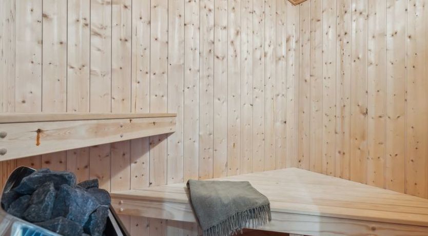 Photo of "Ros" - 350m from the sea