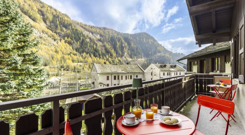 Photo of Isola di Madesimo Apartments Apartment 3