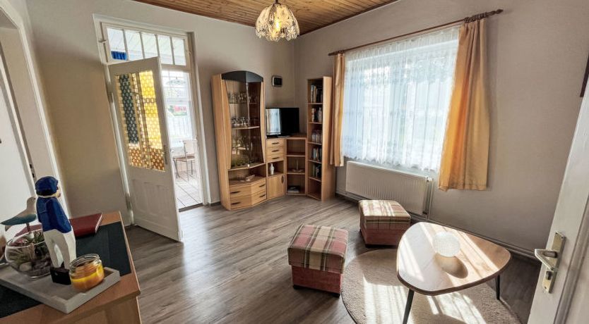 Photo of Burgfried (App. 1)