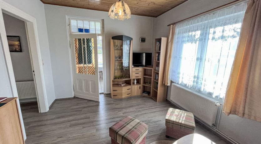 Photo of Burgfried (App. 1)