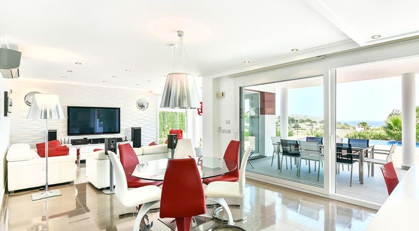 Photo of Modern and spacious villa