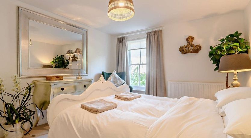 Photo of 1 Bed in Cirencester