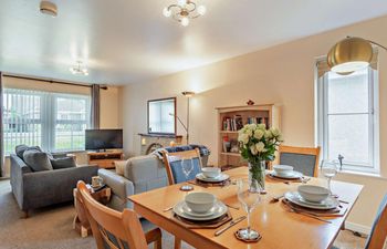 2 Bed in Nairn Holiday Cottage
