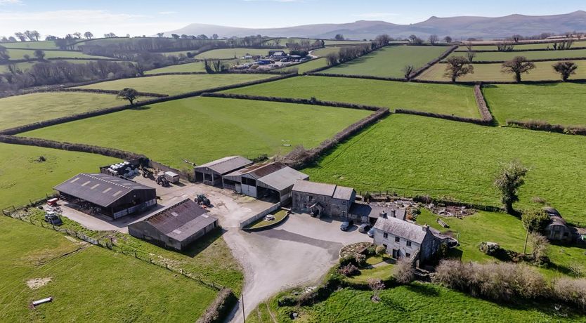 Photo of 2 Bed in Callington