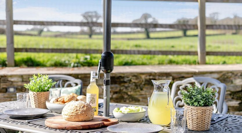 Photo of 2 Bed in Callington