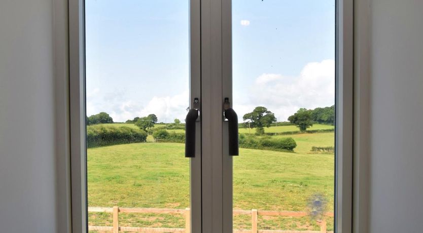 Photo of 2 Bed in Callington