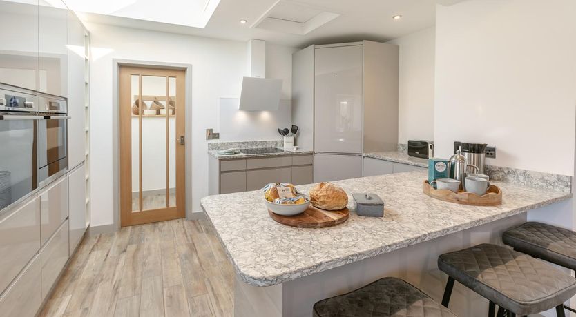 Photo of 2 Bed in Callington