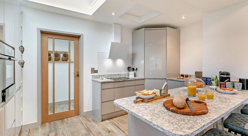 Photo of 3 Bed in Bray Shop