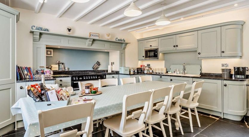 Photo of 5 Bed in Machynlleth