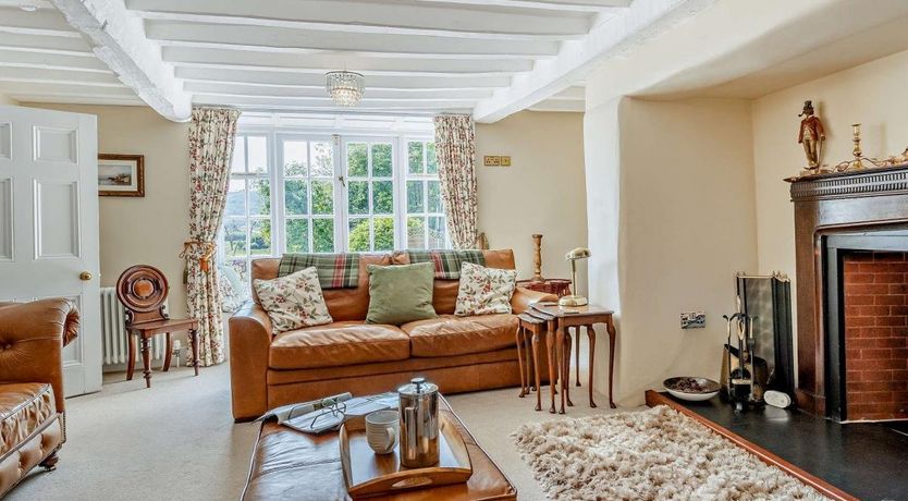 Photo of 5 Bed in Machynlleth