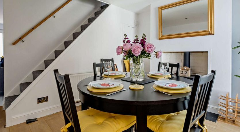 Photo of 2 Bed in Cowes