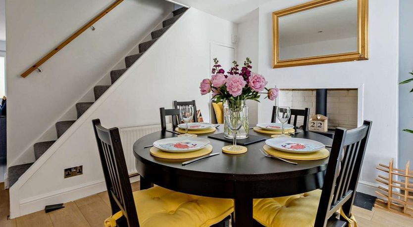 Photo of 2 Bed in Cowes