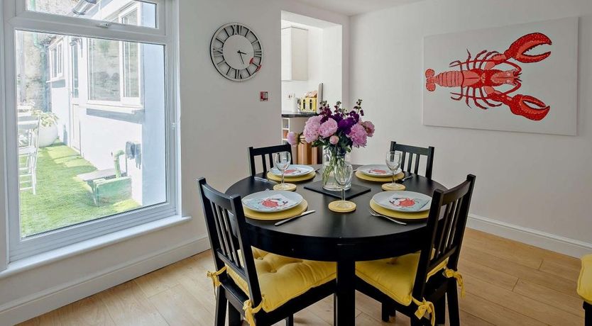 Photo of 2 Bed in Cowes