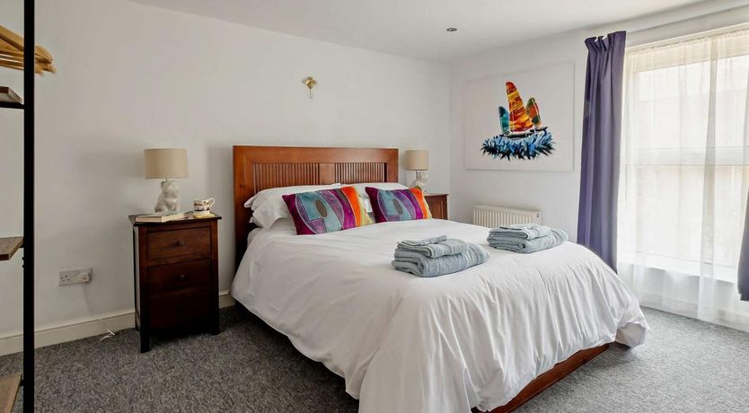 Photo of 2 Bed in Cowes